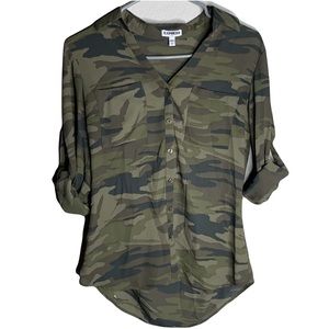 Express Camo shirt size small